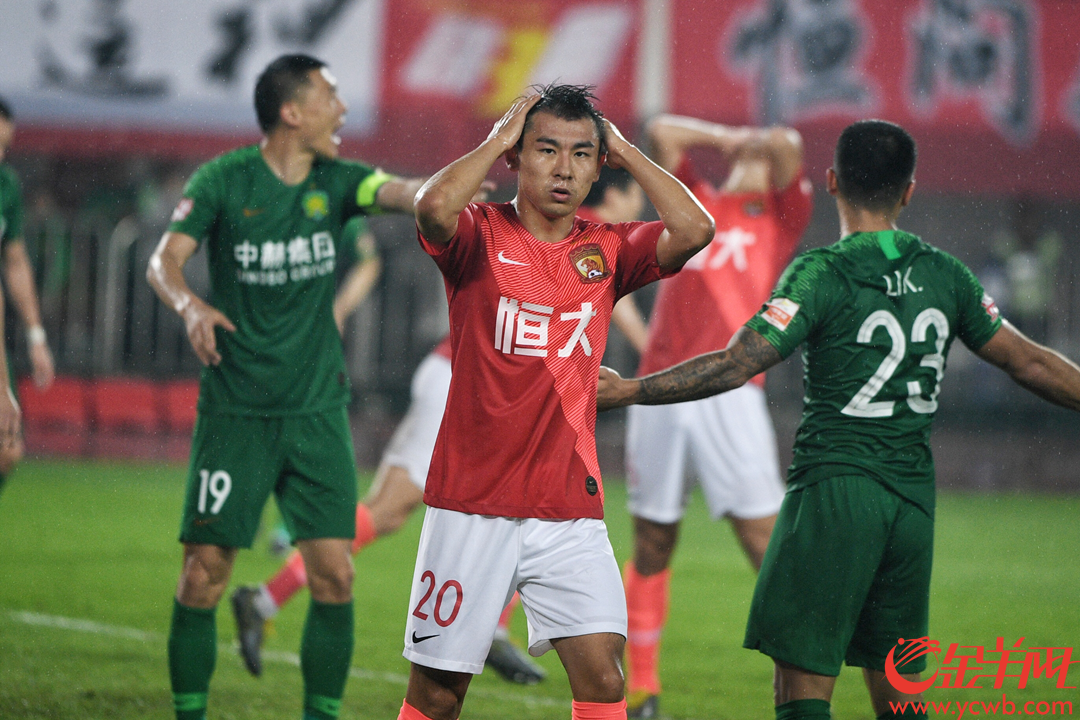 九游娱乐官方网站-包含今晨中超焦点战；新疆广汇遗憾出局；管理层满意；年轻球员得到机会的词条